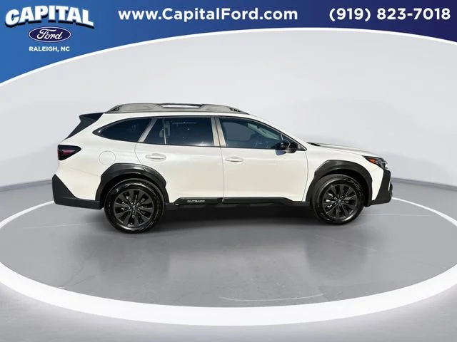 Used 2025 White Subaru Onyx Edition image 9