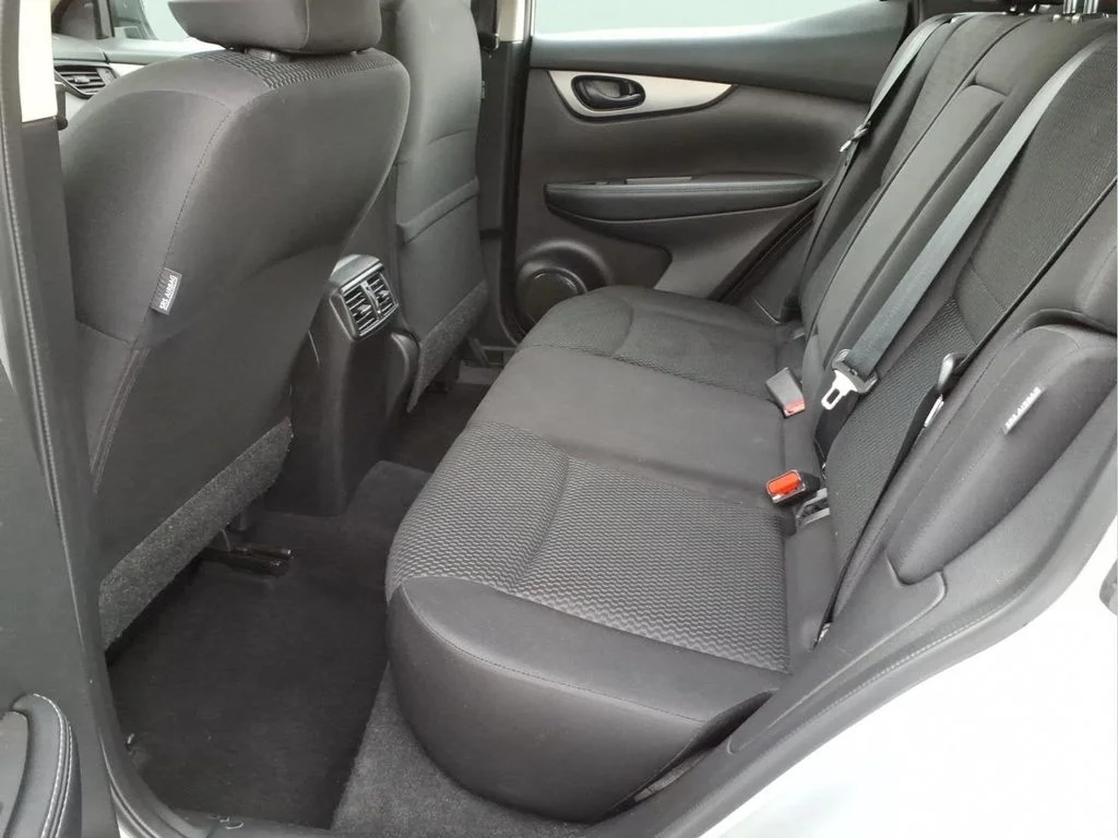 Used 2020 Silver Nissan S image 16