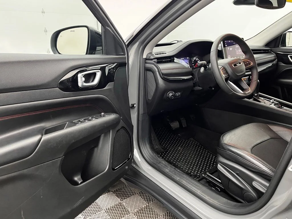Used 2022 Gray Jeep Trailhawk image 16