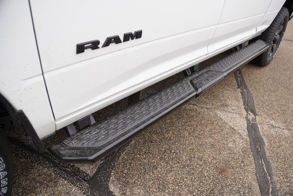 New 2026 Bright White Clear-Coat Exterior Paint RAM Big Horn image 10