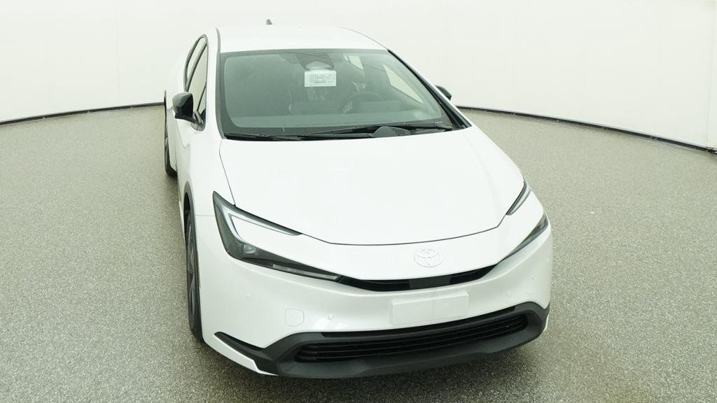 New 2026 Wind Chill Pearl Toyota LE image 8