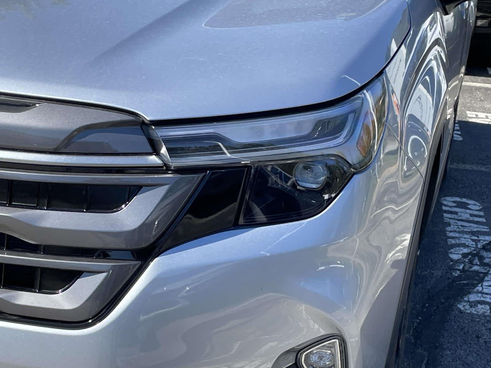 New 2026 Ice Silver Metallic Subaru Limited image 13