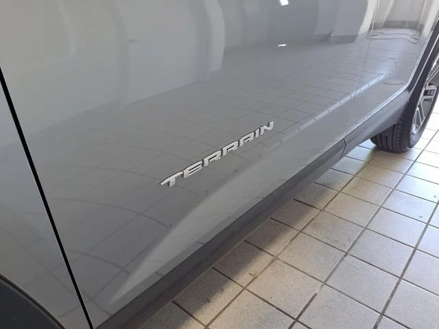 Used 2026 Sterling Metallic GMC Elevation image 6