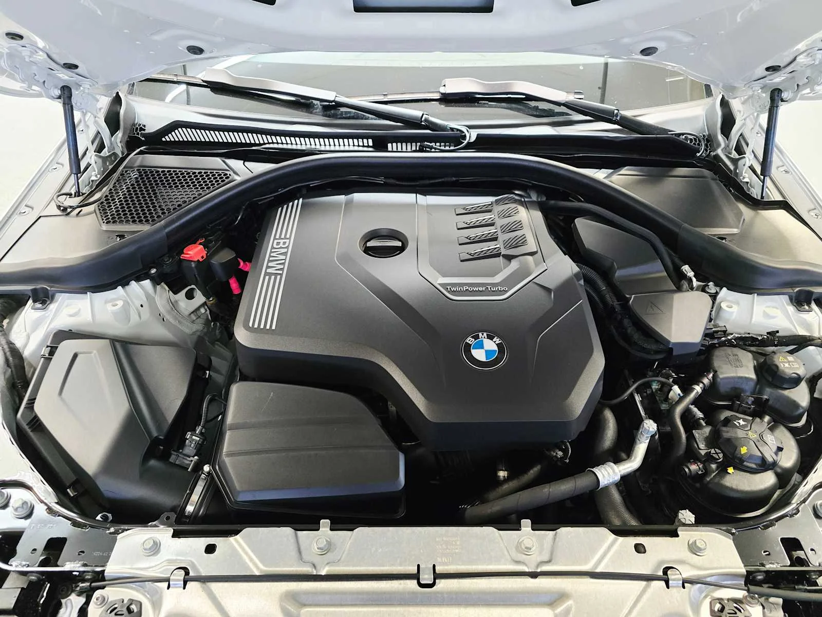 Used 2023 Alpine White BMW 230i xDrive image 9