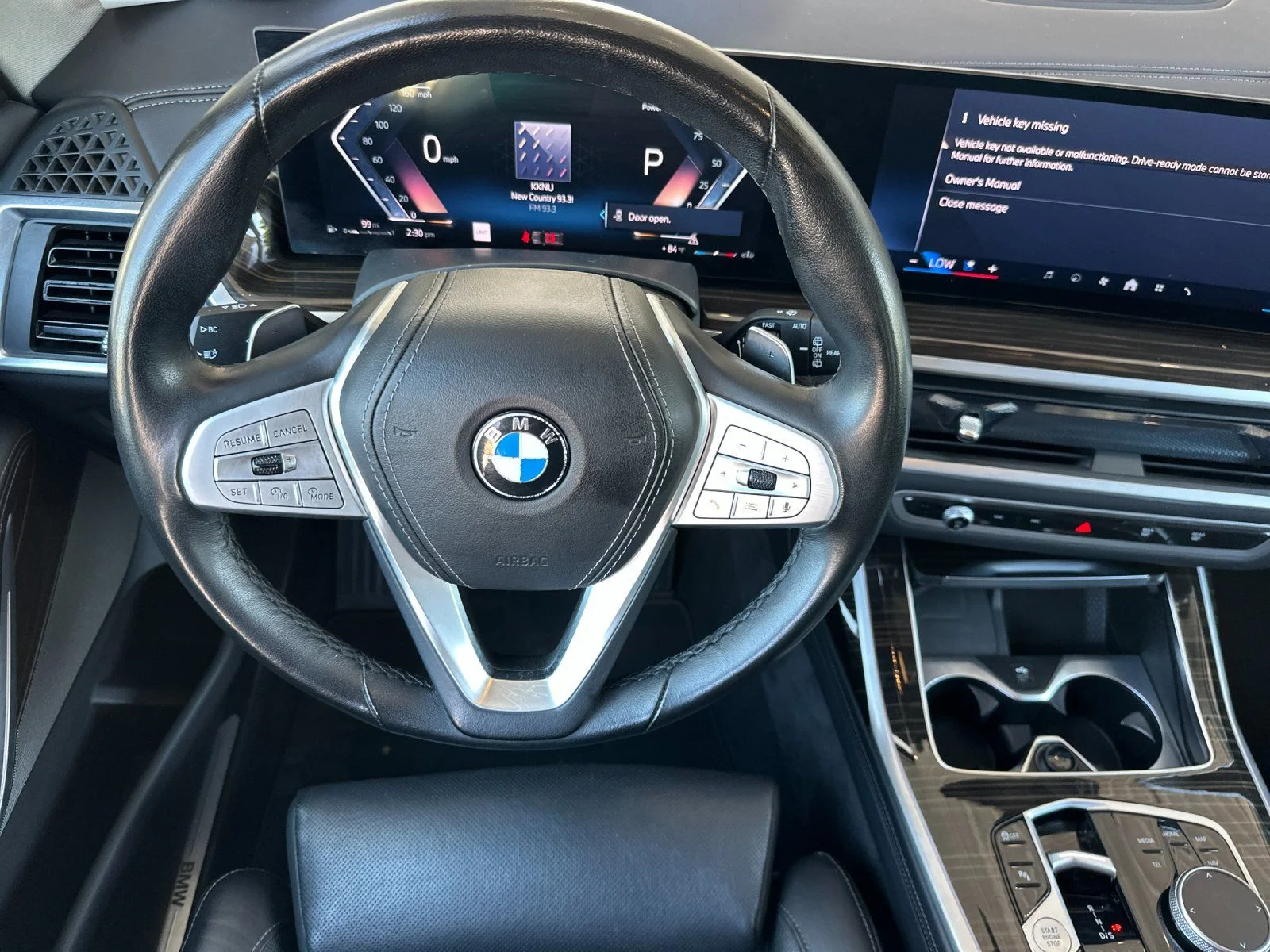 Used 2025 White BMW xDrive40i image 15