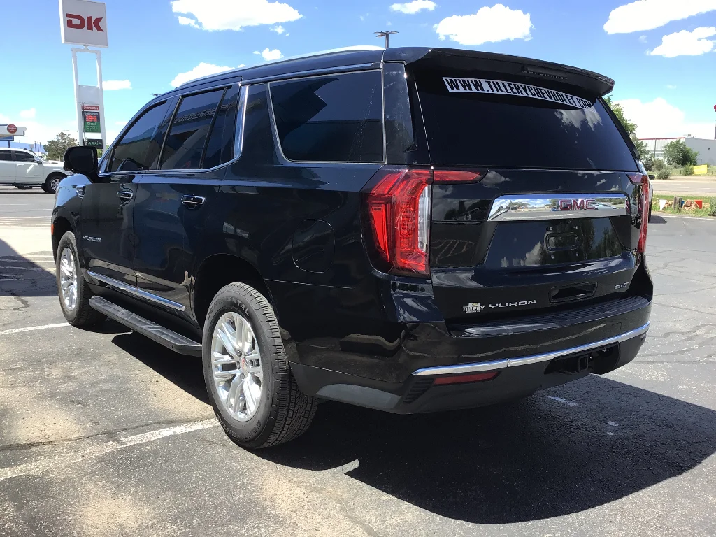 Used 2024 Onyx Black GMC SLT image 4