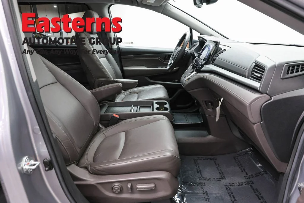 Used 2023 Silver Honda EX-L image 20