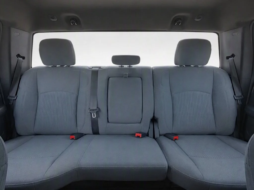 Used 2023 White Ram Big Horn image 27