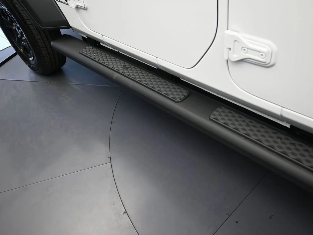New 2026 Bright White Clear-Coat Exterior Paint Jeep Sport image 26