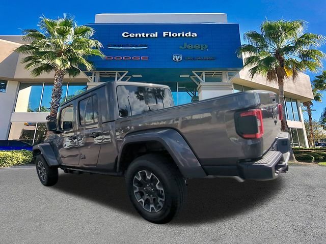New 2026 Granite Crystal Metallic Clear-Coat Exterior Paint Jeep Sahara image 7