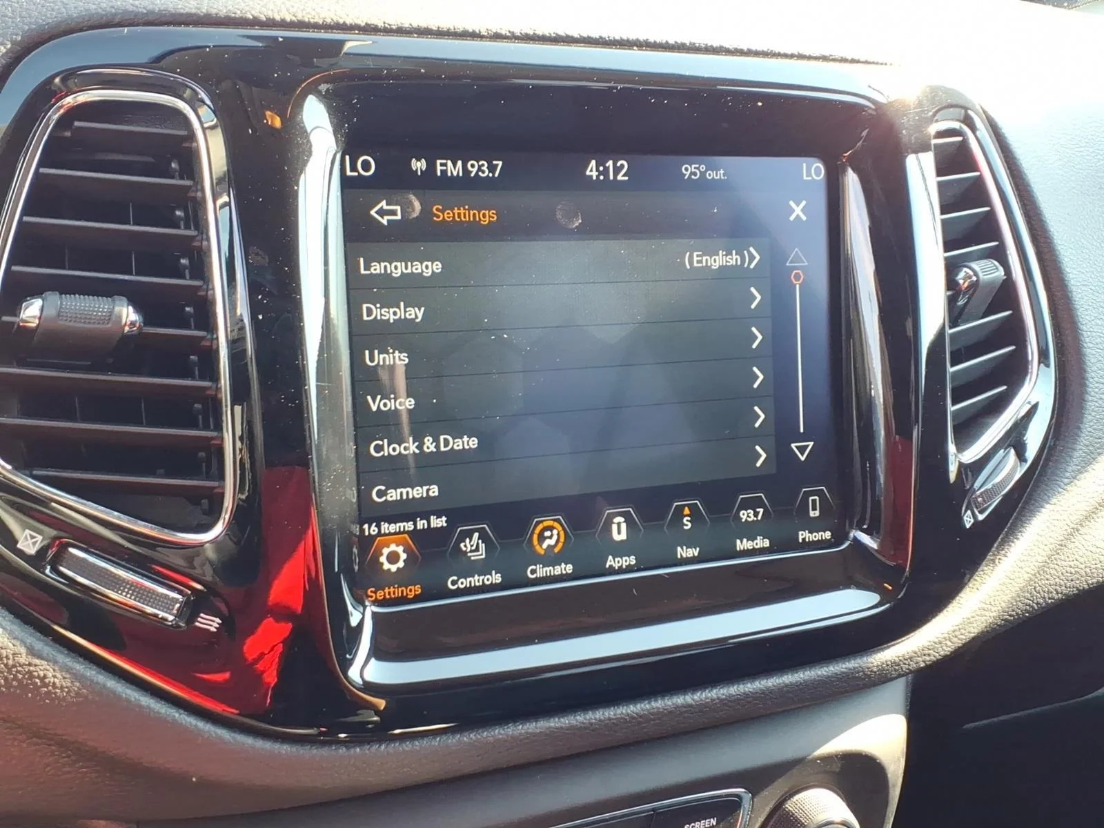 Used 2018 White Clearcoat Jeep Limited image 10