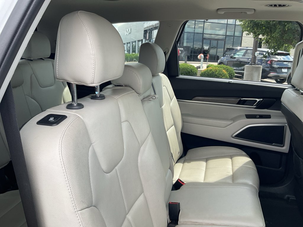 Used 2020 Snow White Pearl Kia EX image 14