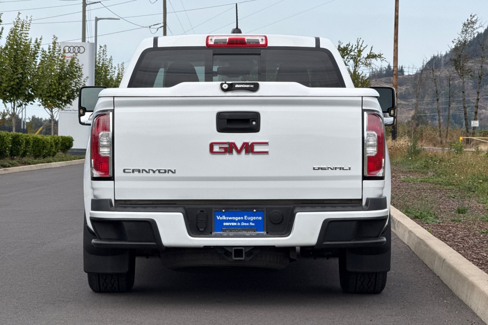 Used 2018 White GMC Denali image 4