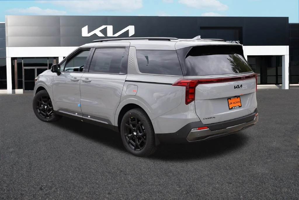 New 2027 Ceramic Silver Kia SX image 5