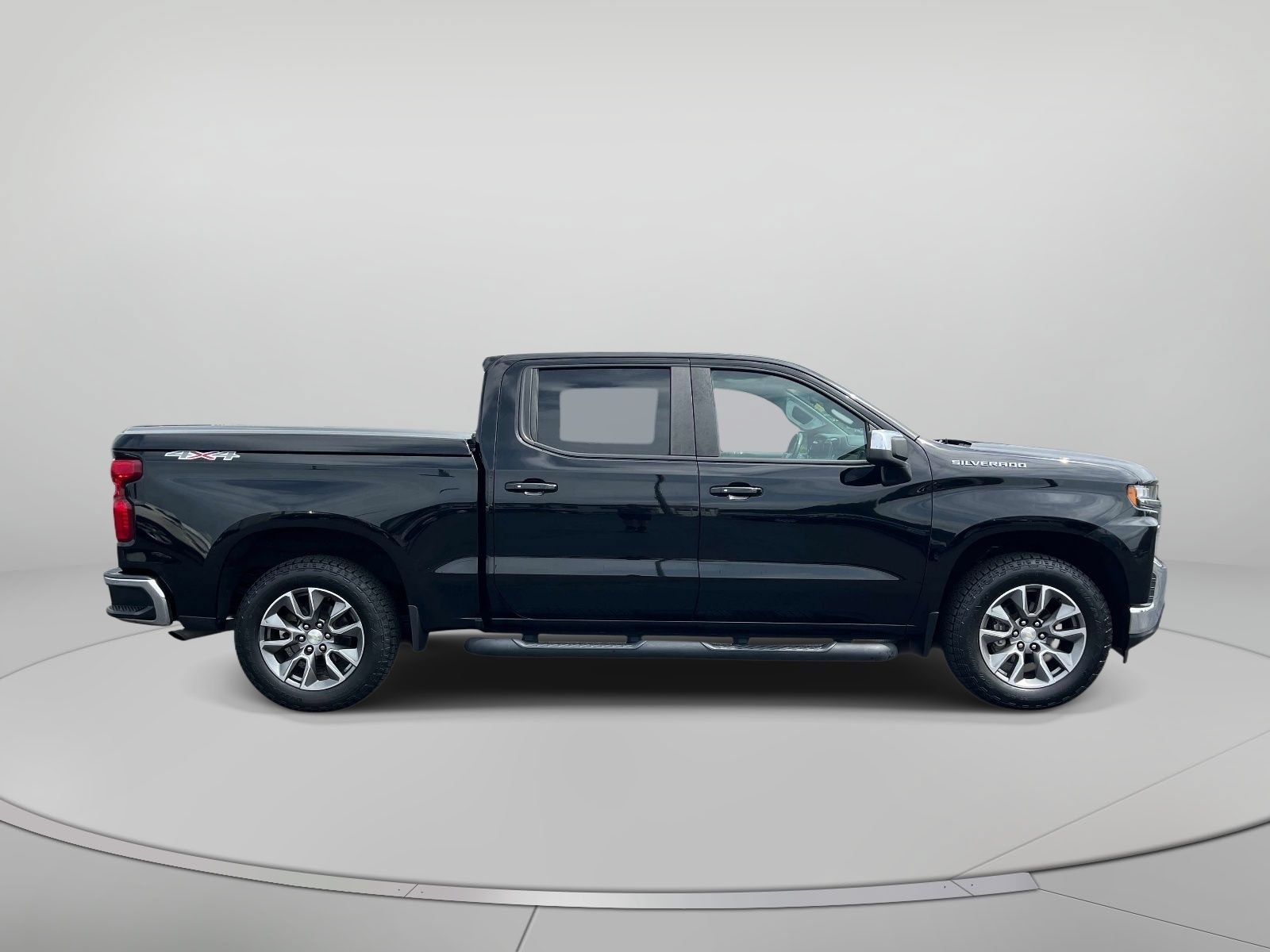Used 2019 BLACK Chevrolet LT image 2