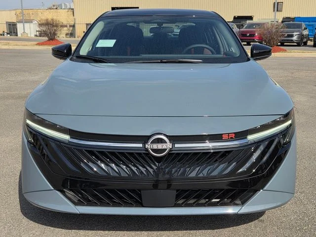 New 2026 Atlantic Gray Metallic / Super Black Two-tone Nissan SR image 6
