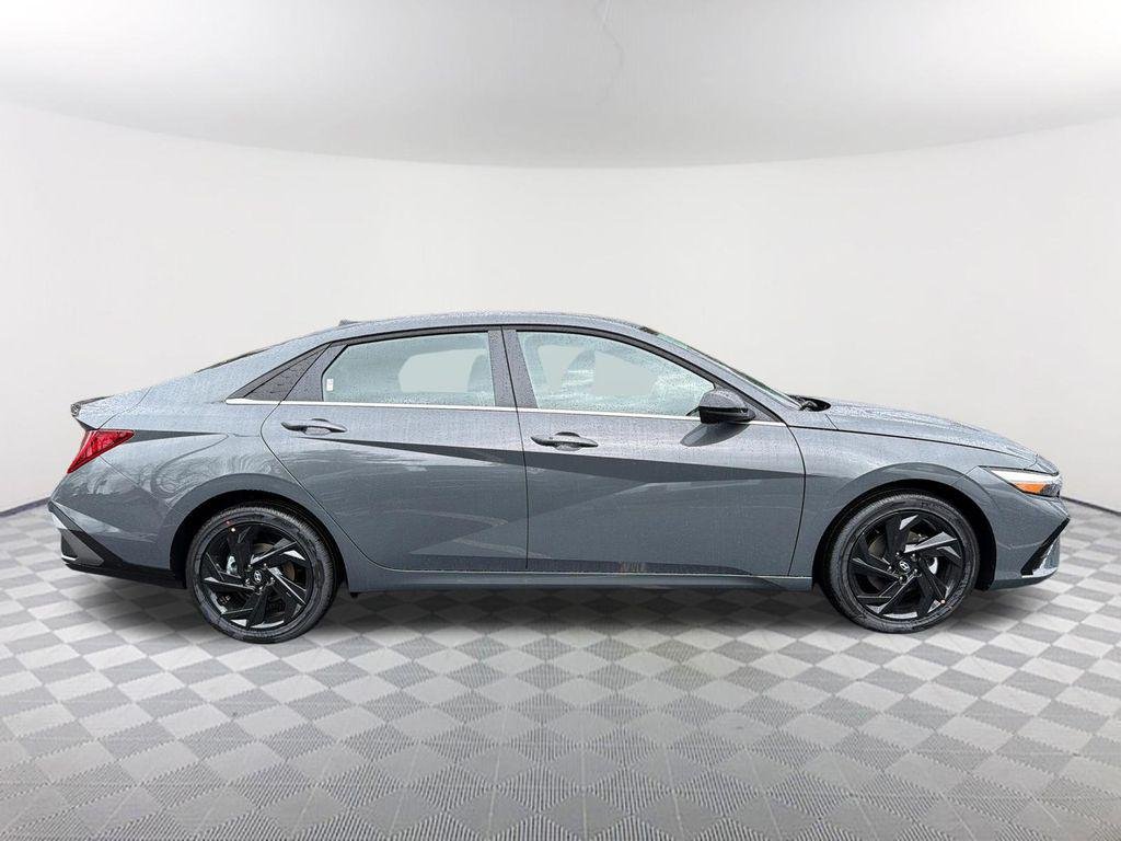 New 2026 Gray Hyundai SEL Sport image 4