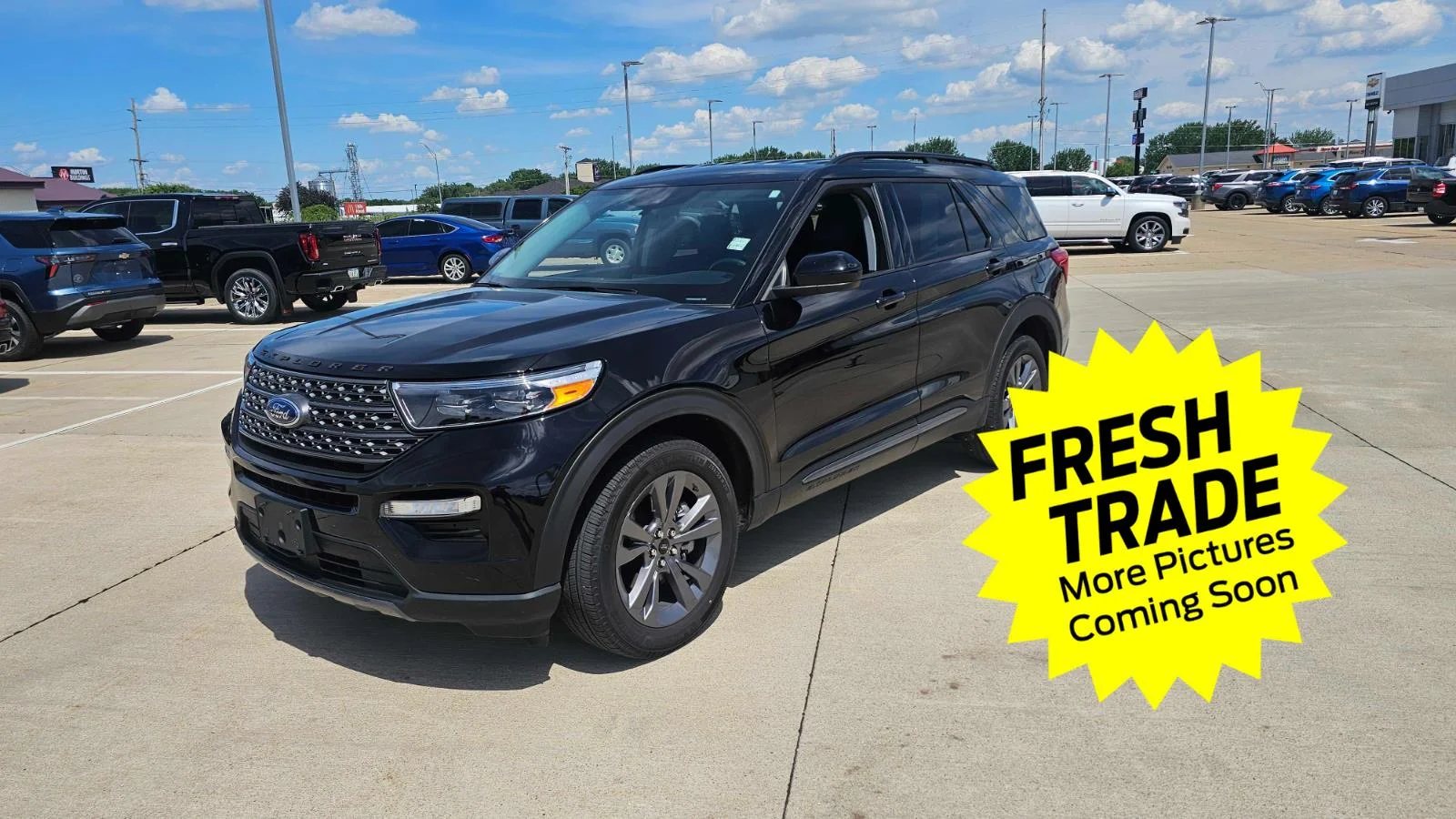 2023 Ford Explorer XLT 4WD's photo