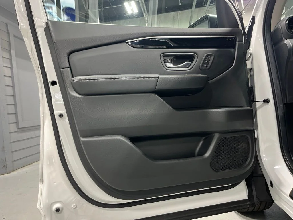 2025 Honda Pilot EX-L - Photo 10