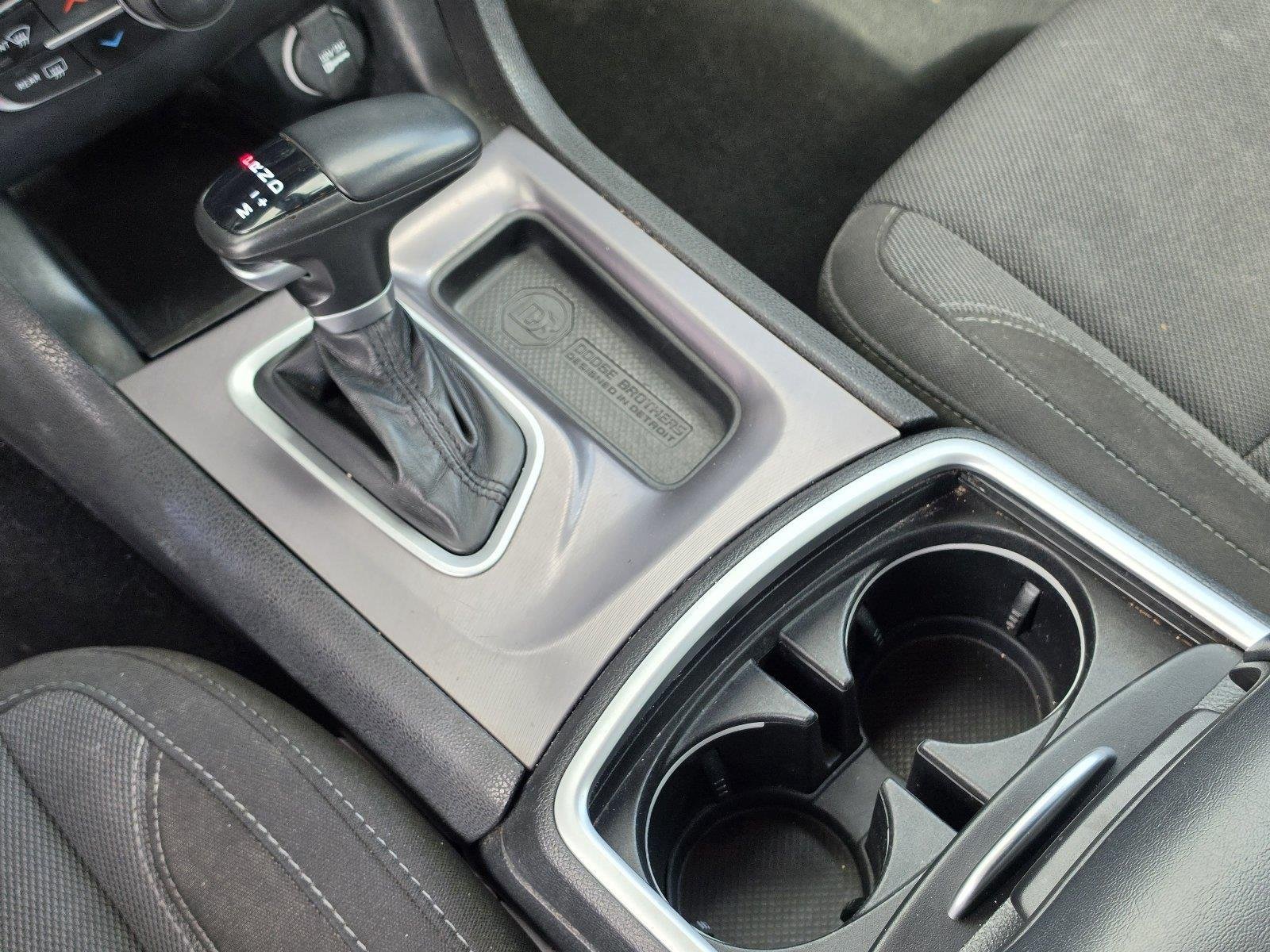 Used 2022 Torred Clearcoat Dodge SXT image 24