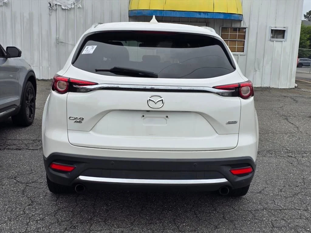 Used 2018 White Mazda Grand Touring image 11