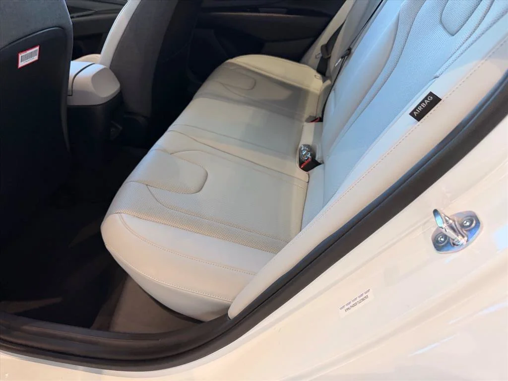 Used 2026 White Hyundai Limited image 10