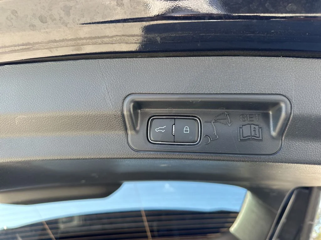 Used 2025 Black Ford ST-Line image 31