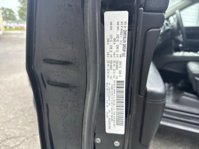 Used 2012 Black Jeep Laredo image 37