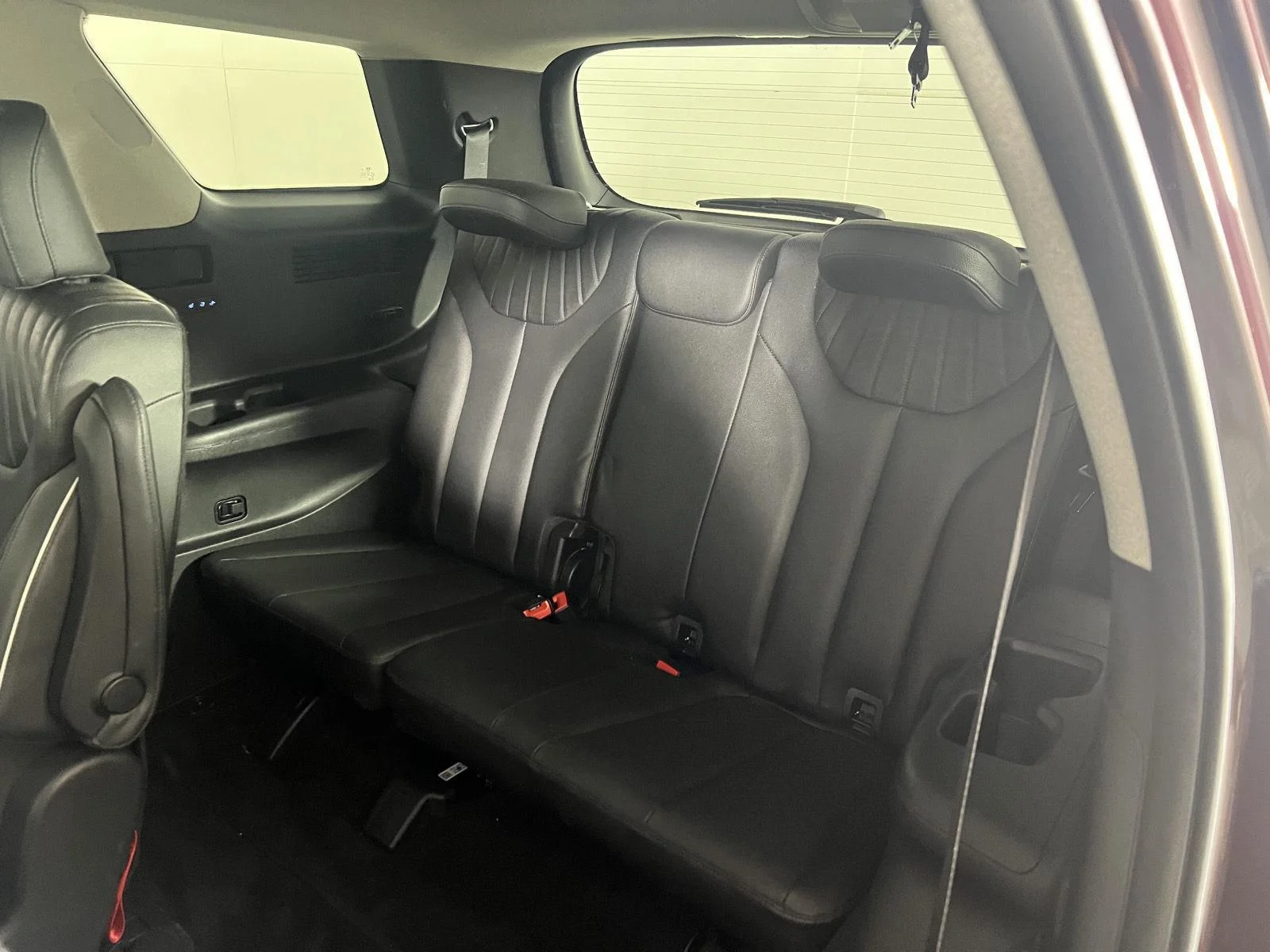 Used 2023 Sierra Burgundy Hyundai Limited image 17