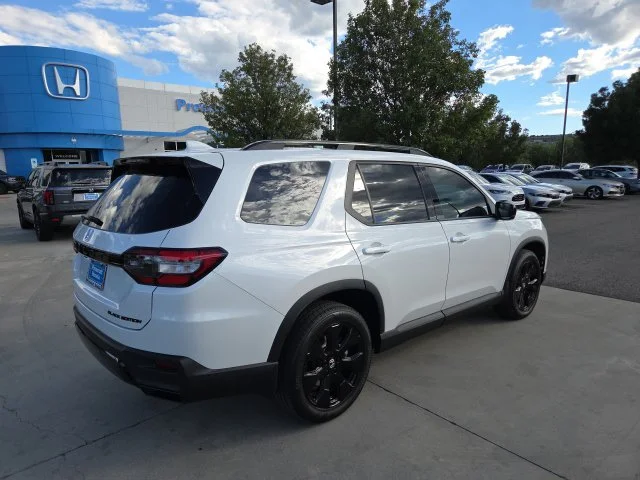 New 2026 Platinum White Pearl Honda Black Edition image 5