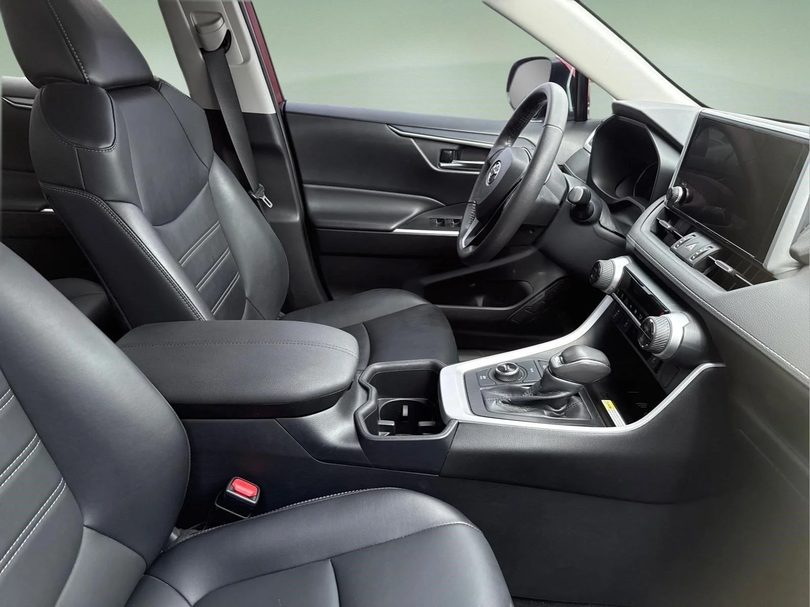 Used 2023 Ruby Flare Pearl Toyota XLE Premium image 19