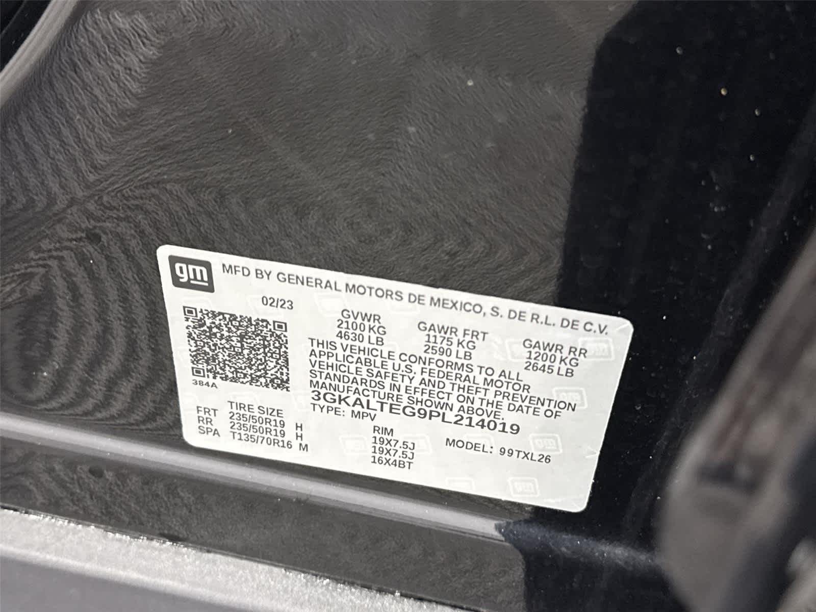 Certified Used 2023 Ebony Twilight Metallic GMC SLE image 30