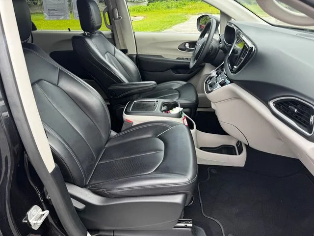 Certified Used 2023 Black Chrysler Touring L image 14