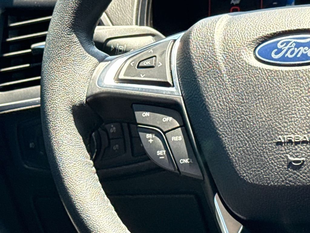 Used 2022 Oxford White Ford SEL image 20