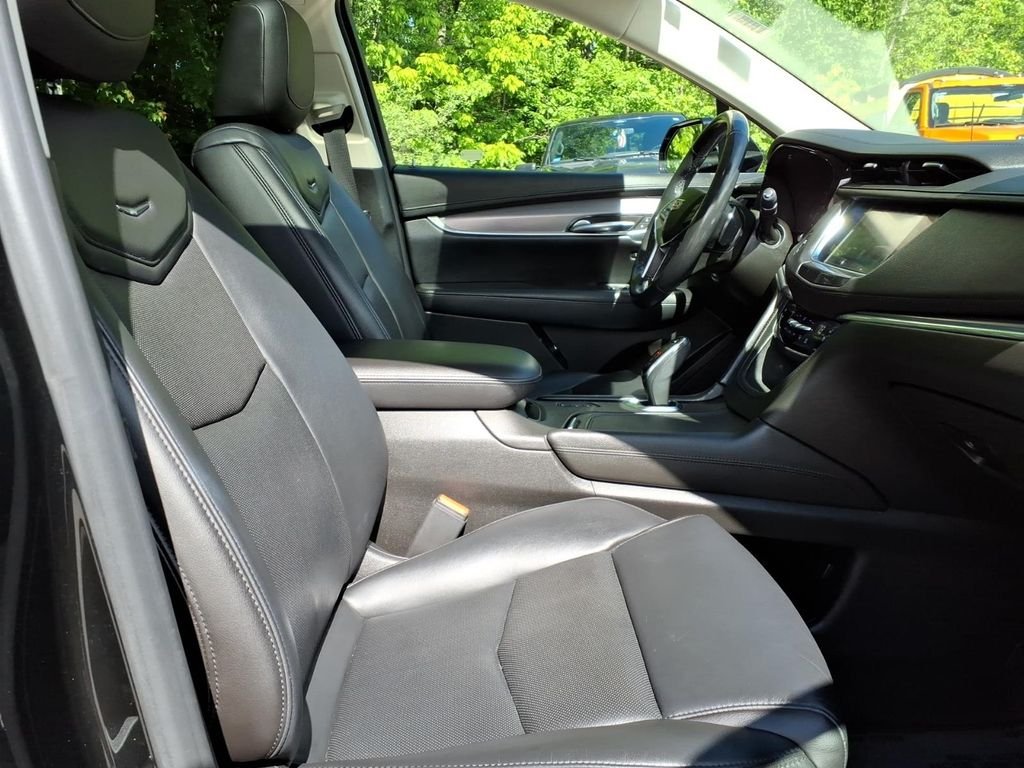Certified Used 2019 Stellar Black Metallic Cadillac Premium Luxury image 10