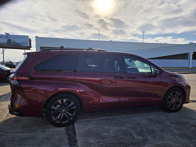 Used 2026 Ruby Flare Pearl Toyota XSE 7-Passenger image 4