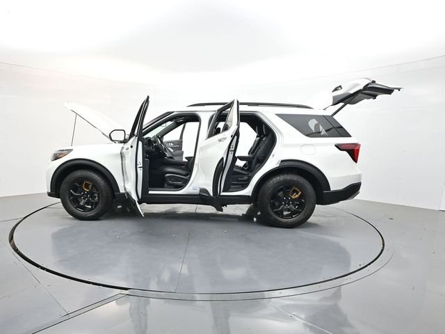 New 2026 Star White Metallic Tri-Coat Ford Tremor® image 54