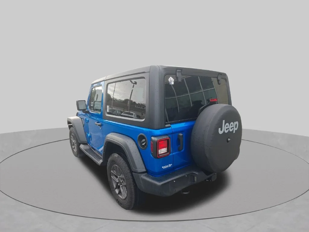 Used 2025 Blue Jeep Sport S image 10