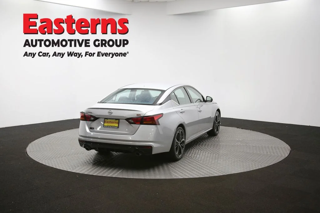 Used 2023 Silver Nissan 2.5 SR image 38