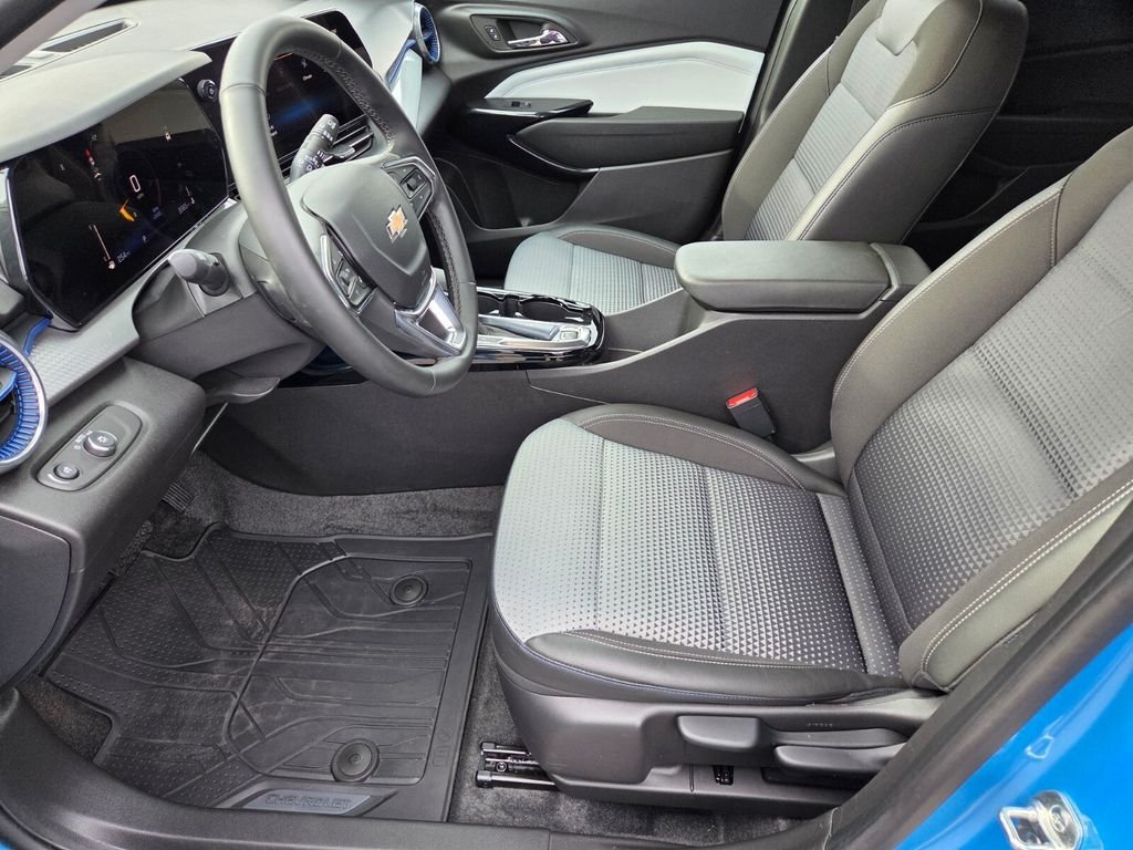 Used 2025 Blue Chevrolet LT image 13