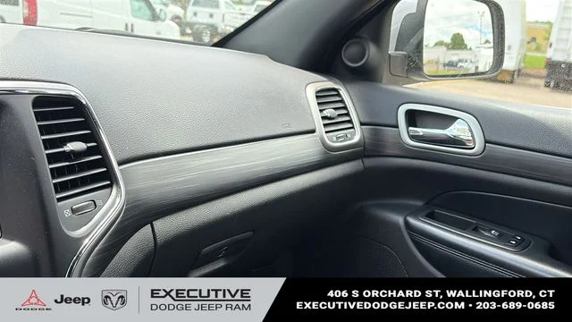 Used 2021 Silver Jeep Laredo E image 19