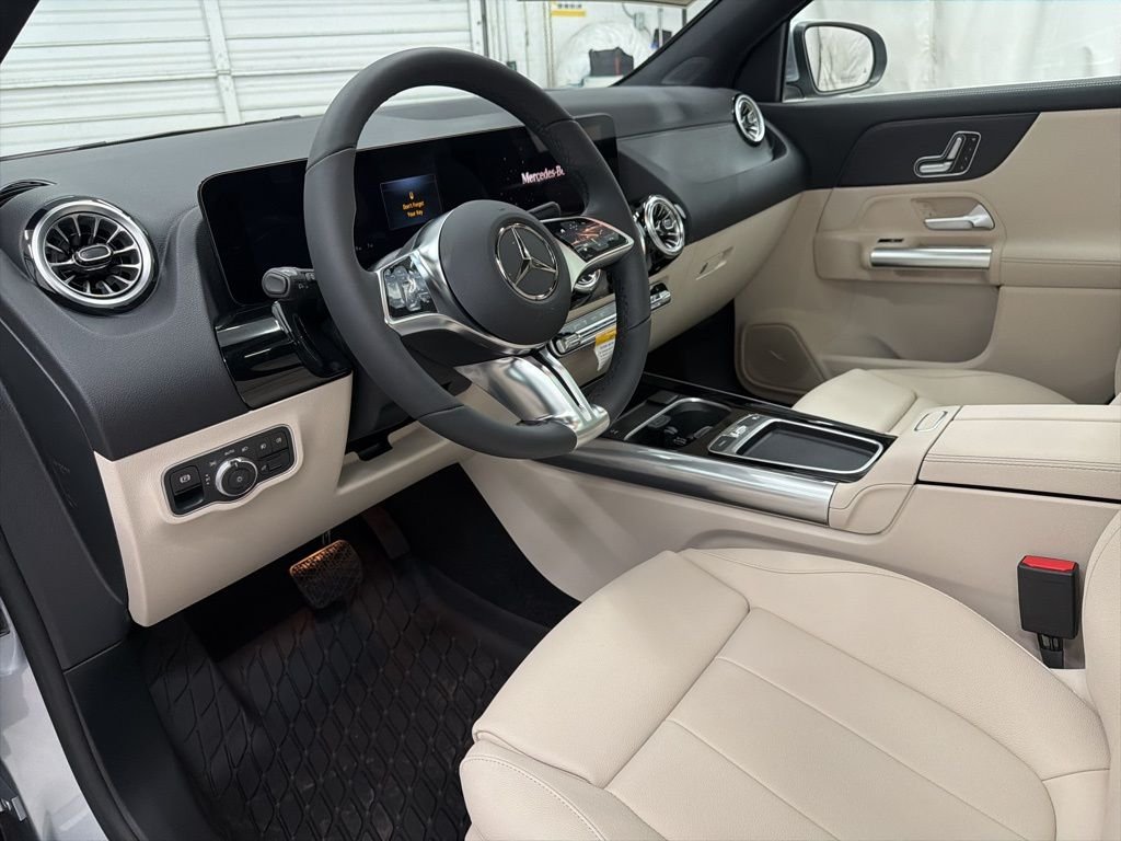 Used 2026 Silver Mercedes-Benz GLA 250 image 12
