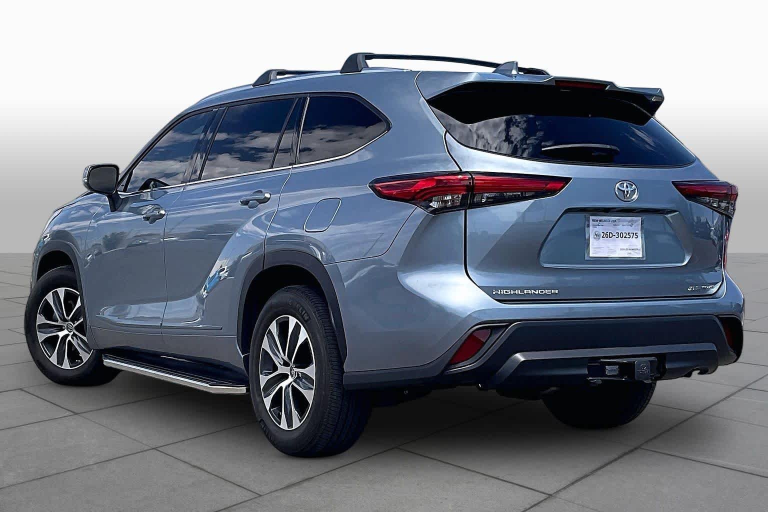 Used 2021 Moon Dust Toyota XLE image 12