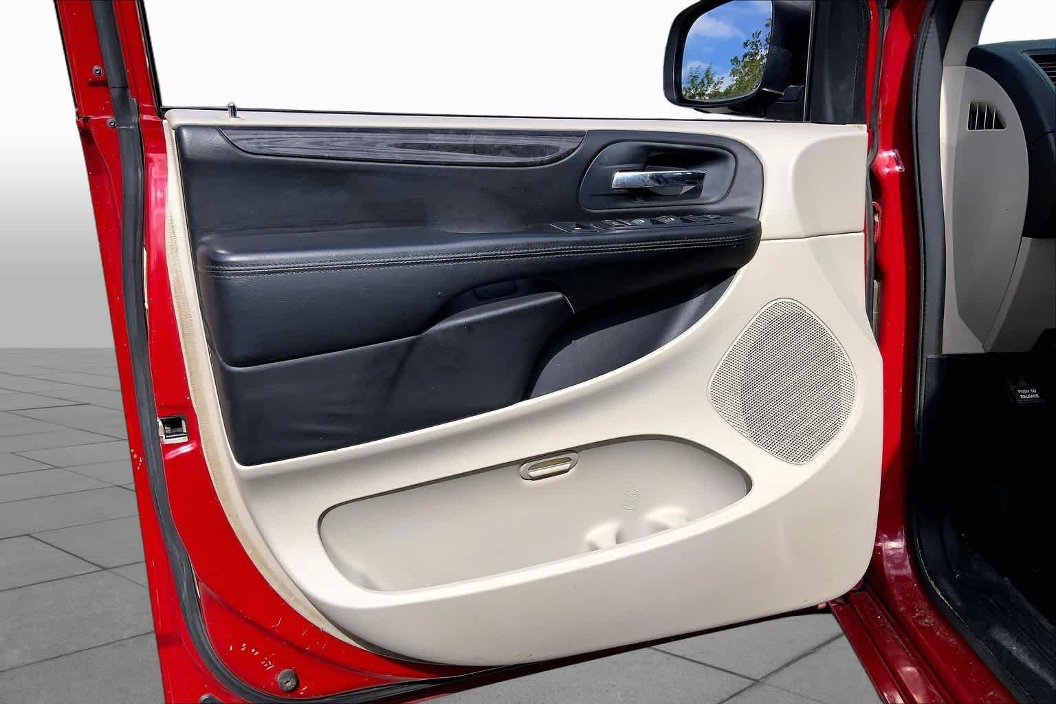 Used 2013 Redline Two-Coat Pearl Dodge SXT image 22