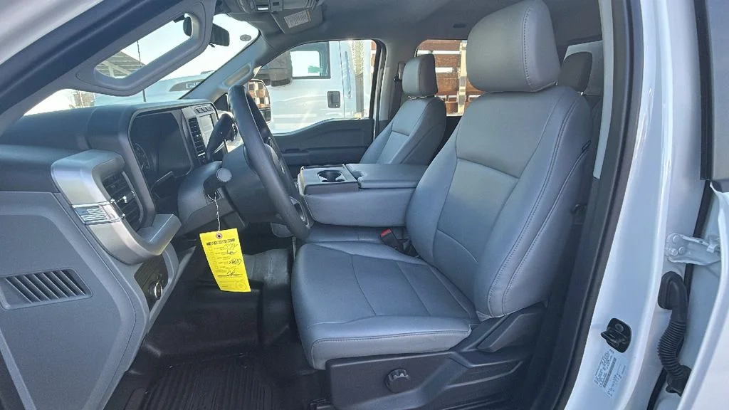 2024 Ford F-550 Super Duty Chassis Cab XL - Photo 9