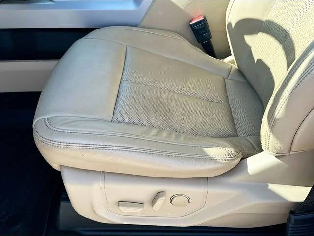 Used 2020 White Ford Lariat image 20