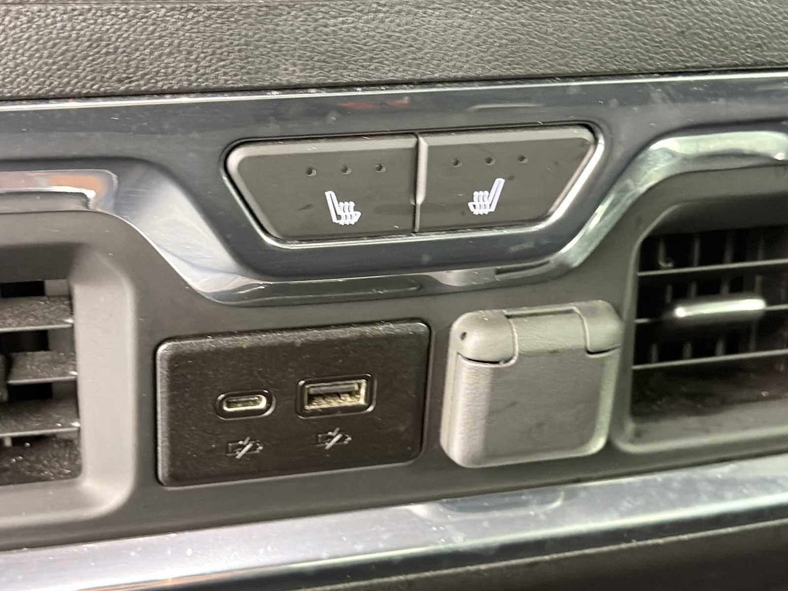 Used 2023 Summit White GMC AT4 image 21