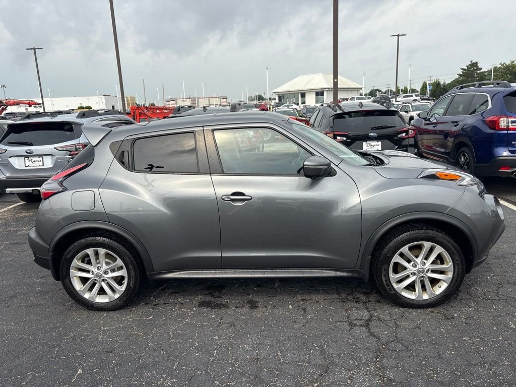 Used 2015 Gray Nissan SL image 2