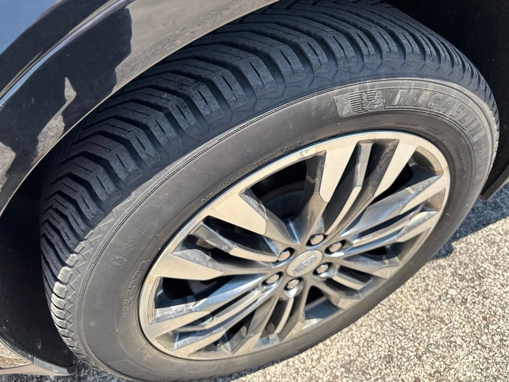 Used 2017 STELLAR BLACK METALLIC Cadillac Premium Luxury AWD image 8