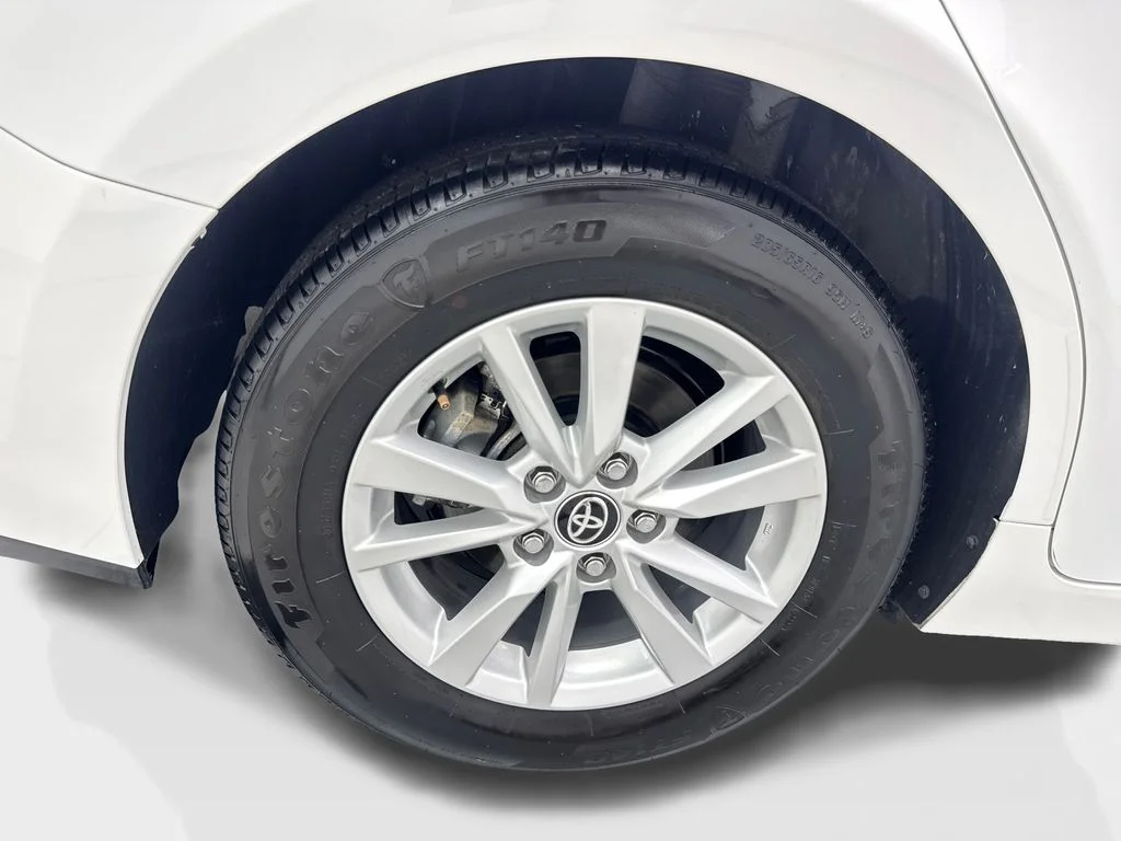 Used 2025 White Toyota LE image 83